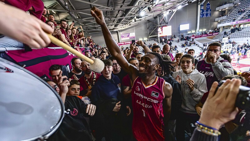 Un Batemon de ciencia ficción acaba con la resistencia burgalesa