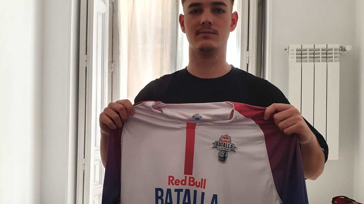 La camiseta de la batalla de gallos de Bnet